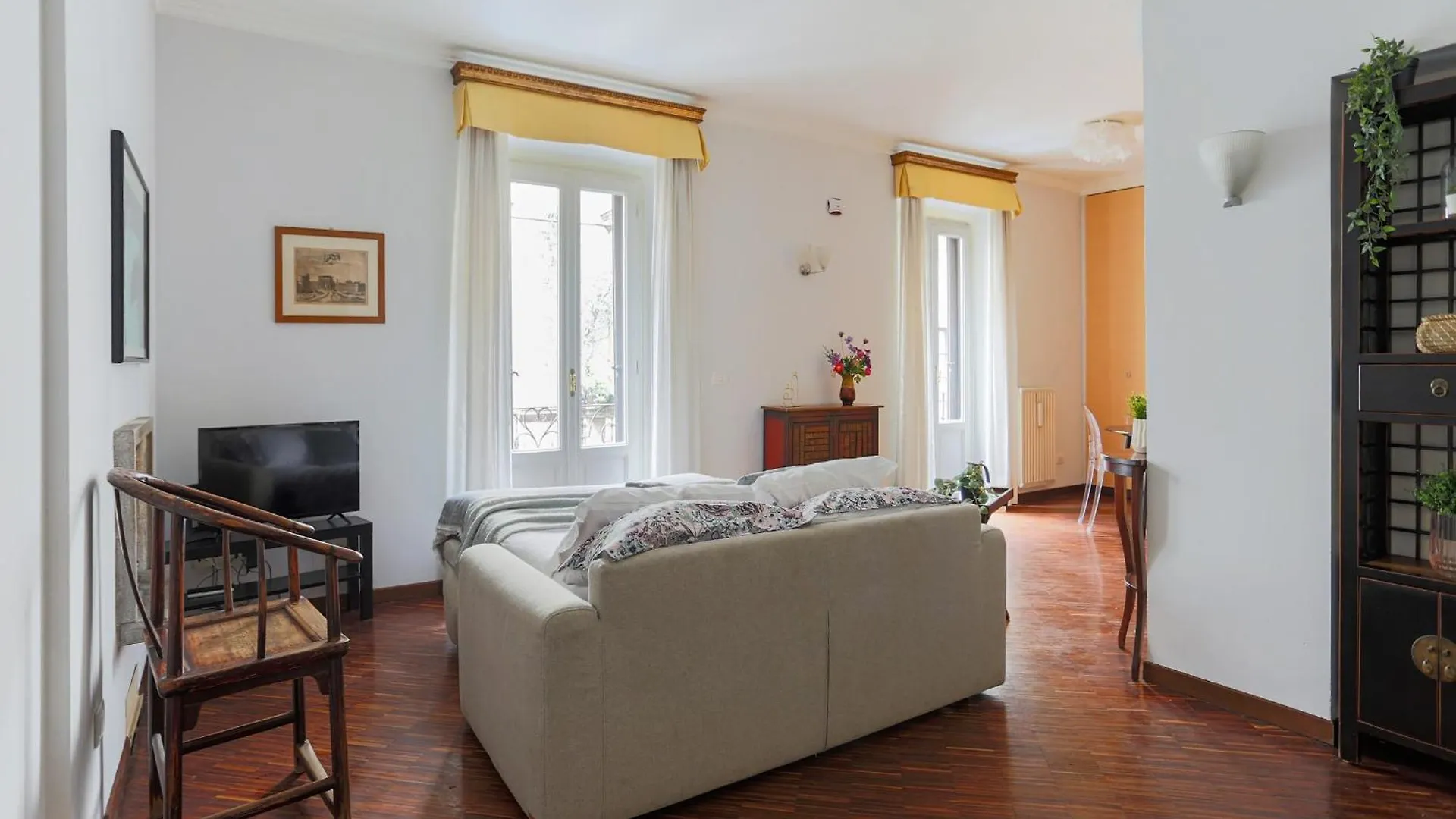 The Best Rent - Spacious One-Bedroom Apartment Near The Columns Of San Lorenzo Milano