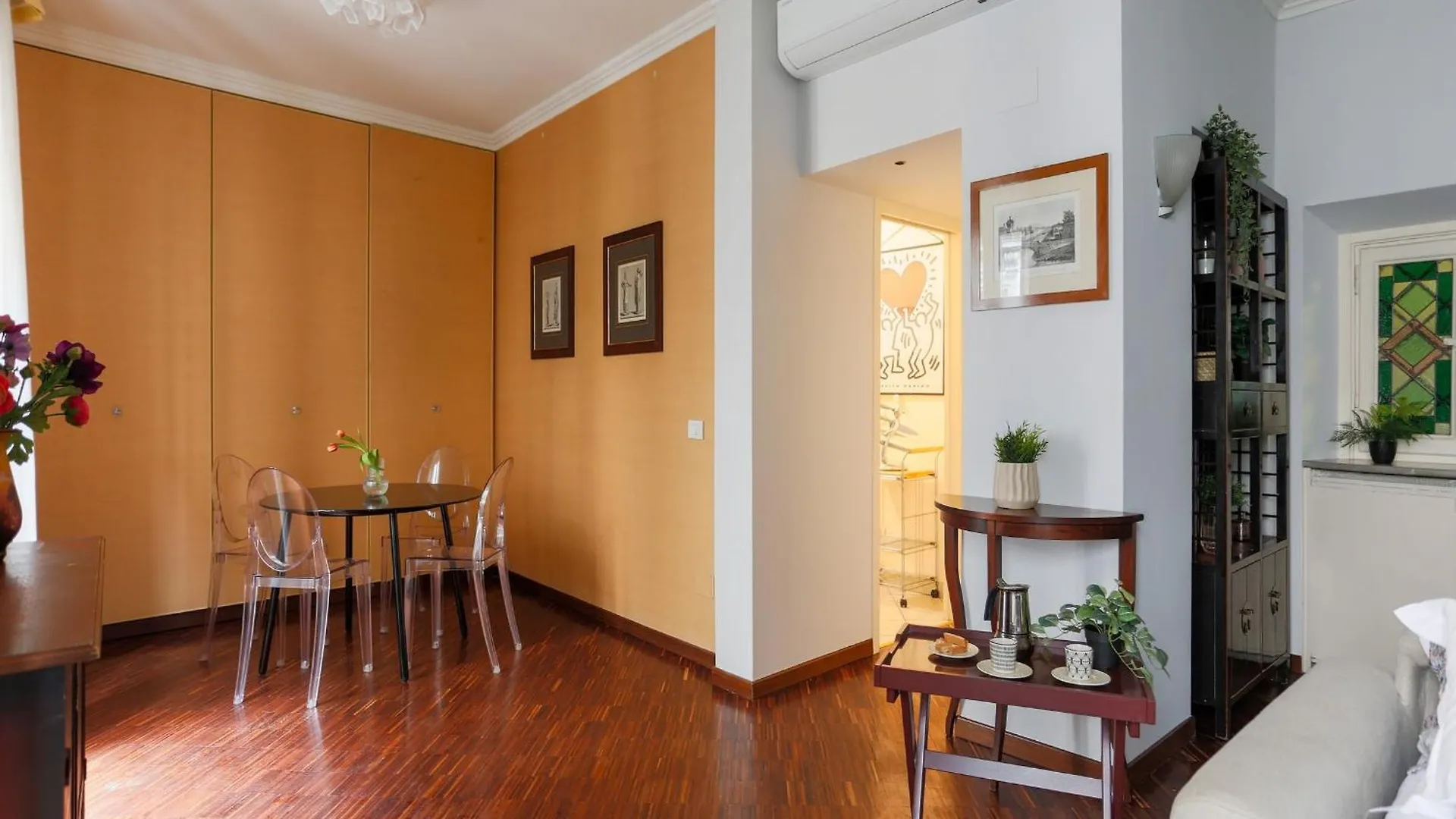 The Best Rent - Spacious One-Bedroom Apartment Near The Columns Of San Lorenzo Milano