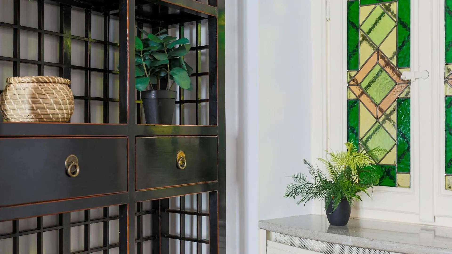 The Best Rent - Spacious One-Bedroom Apartment Near The Columns Of San Lorenzo Милан Италия